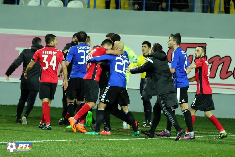 Qarabağ - Qəbələ matçında insident baş verib - VİDEO