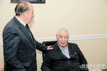 Qənbər Şəmşiroğlunun çoxcildlik kitabının təqdimat mərasimi keçirilib