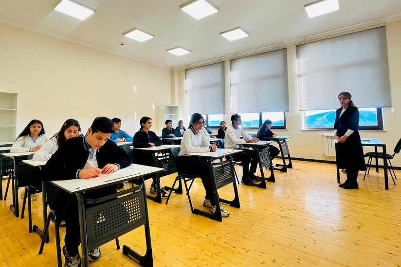 Emin Əmrullayev: Şagirdlərin təxminən 50 %-i yuxarı sinifdə təhsildə davamlılıq baxımından çətinliklərlə üzləşir