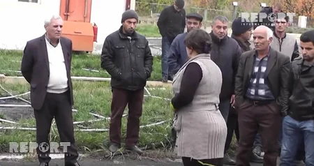 В Хачмазе прошла акция в знак протеста совершенным директором школы действиям сексуального характера в отношении ученицы 6-го класса - ВИДЕОРЕПОРТАЖ