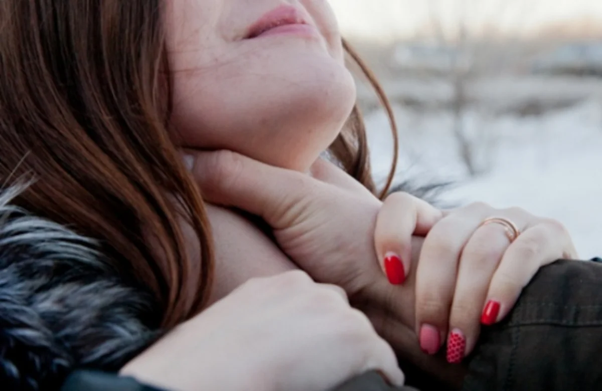 Bakıda kişi keçmiş arvadını boğaraq öldürüb