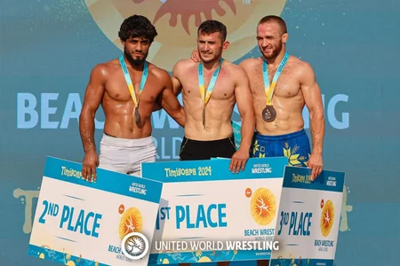 Azərbaycanın çimərlik güləşçiləri Rumıniyada 2 gümüş medal qazanıb