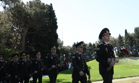 Ümummilli Lider Heydər Əliyevin xatirəsi anılır - FOTOREPORTAJ