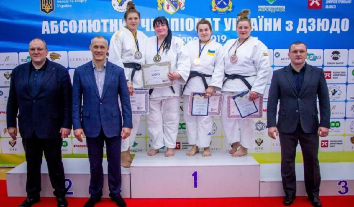 İrina Kindzerska Dneprdə keçirilən yarışda növbəti dəfə birinci olub - FOTO