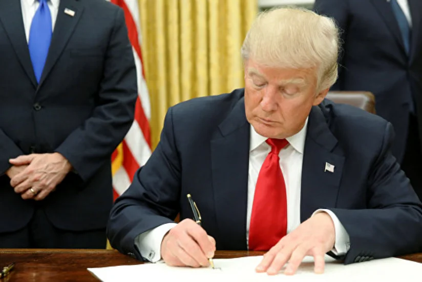 Trump's sketch goes up for auction for $ 9, 000 - PHOTO