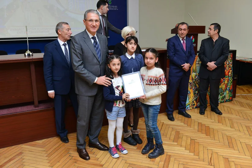 “Azərikimya”nın keçirdiyi “Mənim Sumqayıtım” rəsm müsabiqəsinin qalibləri mükafatlandırılıb