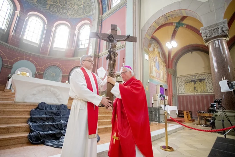 Западные христиане отмечают Пасху