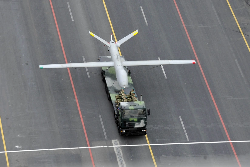 Zəfər paradında “İti qovan”, “Bayraktar” və “Harop” PUA-ları nümayiş olunub