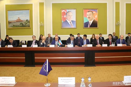 Azərbaycan və Aİ arasında Yüksək Səviyyəli Nəqliyyat Dialoqunun ilk iclası keçirilib