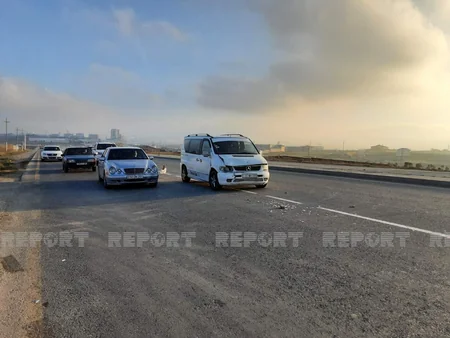 Abşeronda iki avtomobil toqquşdu