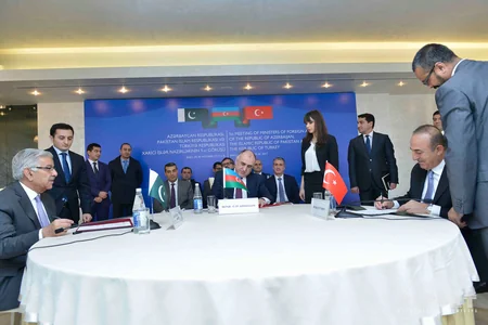 Azərbaycan, Türkiyə və Pakistan XİN başçılarının görüşünün yekununda Bakı Bəyannaməsi qəbul olunub