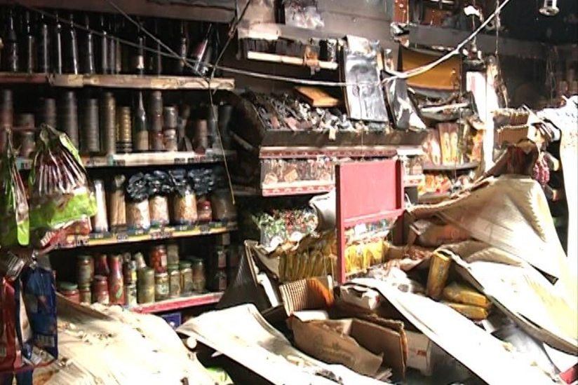 30 min manat ziyan çəkən sahibkar: Marketim yandırılıb - FOTO