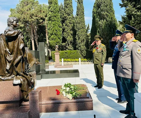 Ambassadors of CIS countries honor memory of great leader Heydar Aliyev