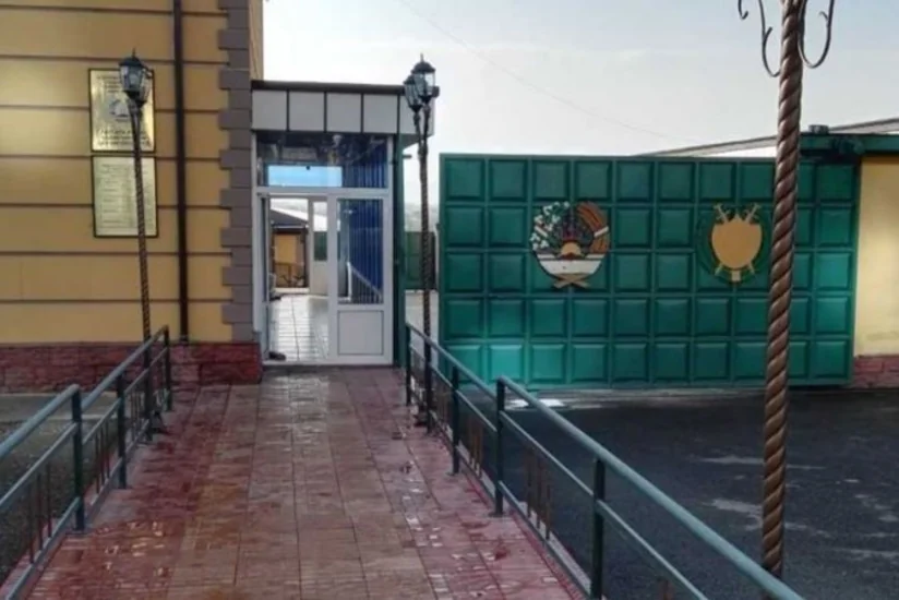 В Таджикистане арестован начальник колонии, где  в результате бунта погибли 50 заключенных