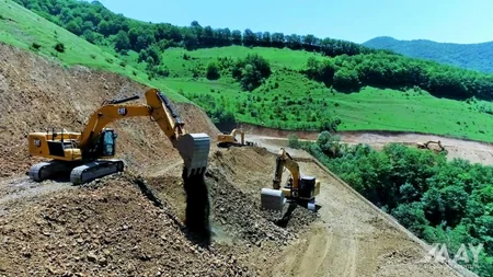 Laçın şəhərindən yan keçən yeni avtomobil yolunun asfaltlanmasına başlanılıb