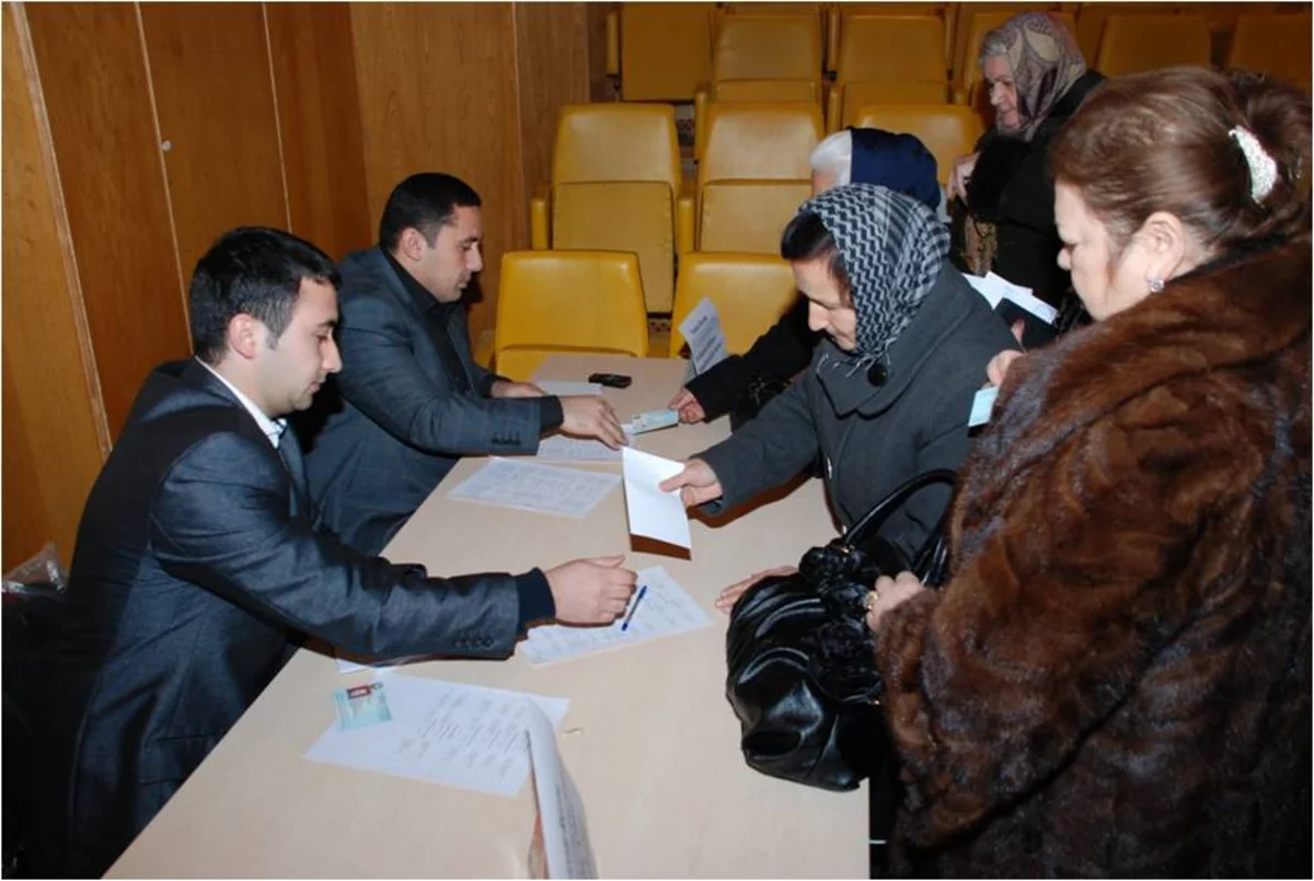​AHİK 20 Yanvar şəhidlərinin ailələrinə maddi yardım edib
