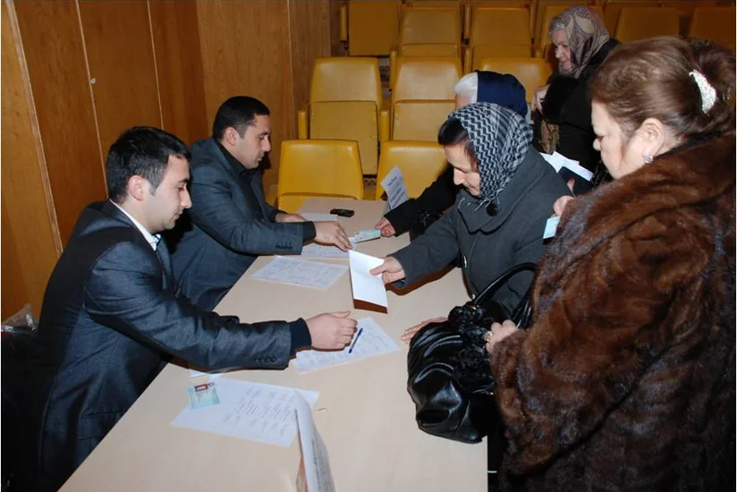 ​AHİK 20 Yanvar şəhidlərinin ailələrinə maddi yardım edib