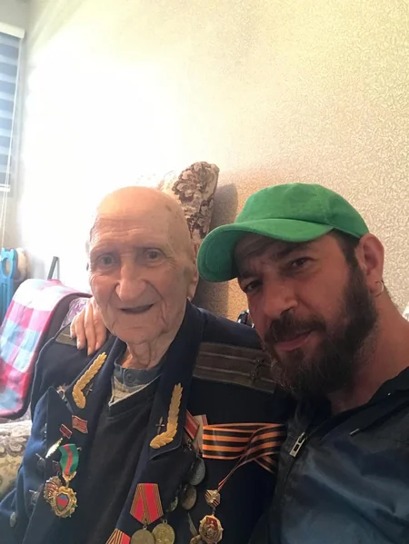 AzTV əməkdaşları müharibə veteranlarını təbrik edib
