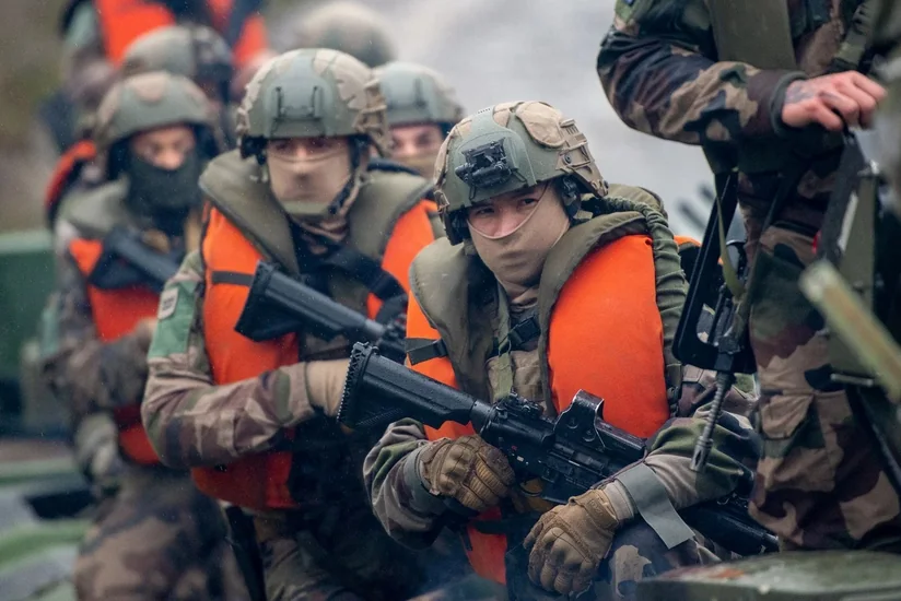 Во Франции стартовали масштабные военные учения
