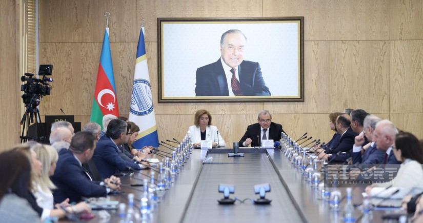 Ənənəvi dəyərlərin və ailə institutunun qorunmasında təhsilin roluna həsr olunan konfrans keçirilib