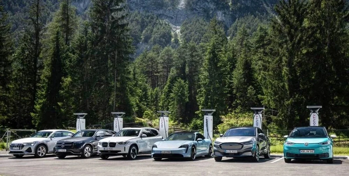 Спад продаж электромобилей может грозить европейским автобрендам штрафом в €15 млрд
