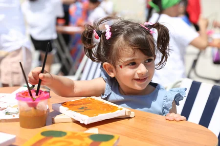Heydər Əliyev Mərkəzinin parkında Uşaq festivalı keçirilib