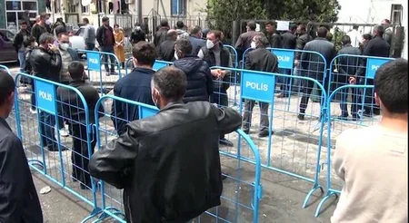 Xaçmazda polislər vətəndaşlara tibbi maskalar paylayıb