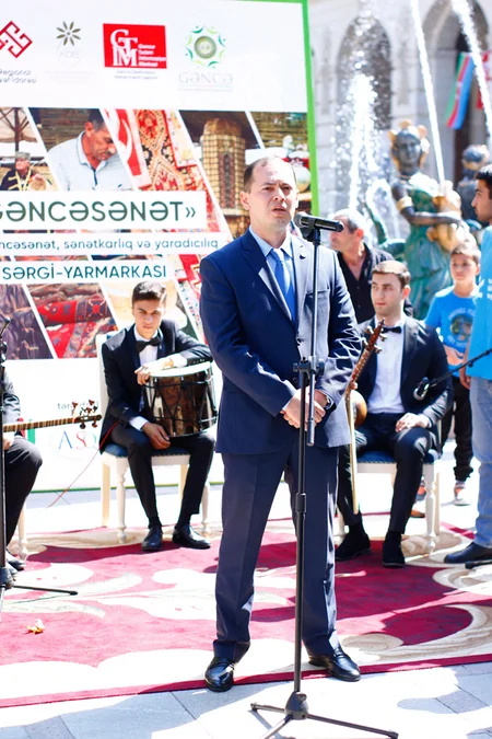 Gəncədə sərgi-satış yarmarkası keçirilib