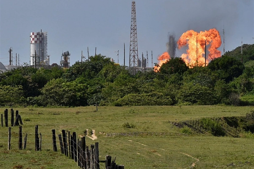 Meksikada neft emalı zavodunda yanğın baş verib