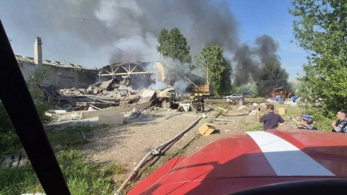 После взрыва на заводе в Башкортостане два человека находятся в реанимации