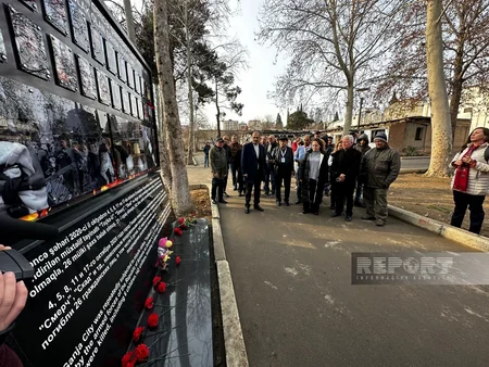 Foreign journalists visit sites of rocket attacks in Ganja