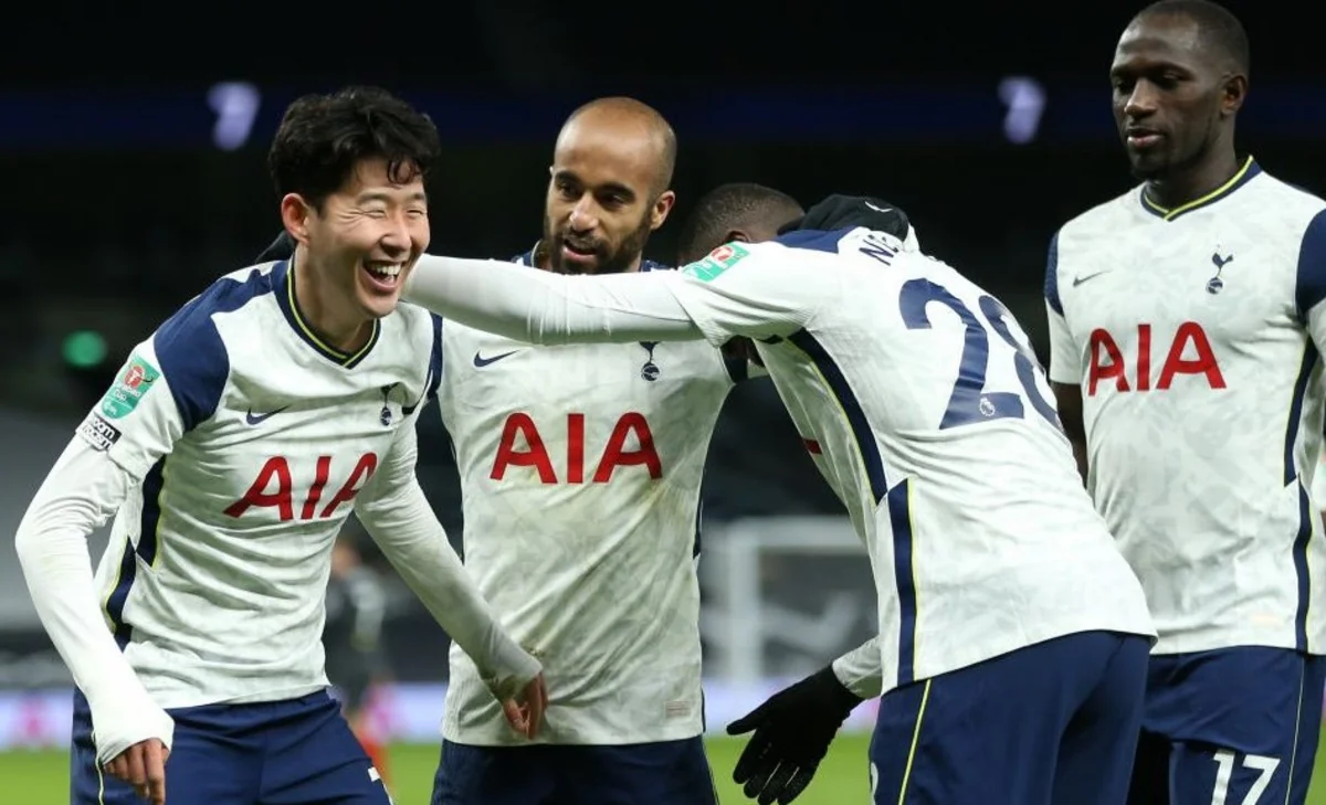 Liqa Kuboku: Tottenhem ilk finalçı oldu