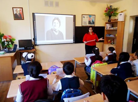 Təhsil müəssisələrində akademik Zərifə Əliyeva anılıb