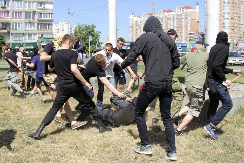 ​В Киеве задержаны боевики батальона “Айдар”, которые совершили нападение на граждан Ирана и Азербайджана