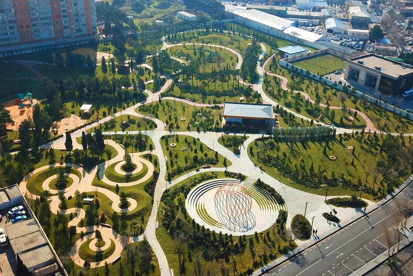 Ilham Aliyev, Mehriban Aliyeva attend opening of social facilities in Absheron and new park in Yasamal
