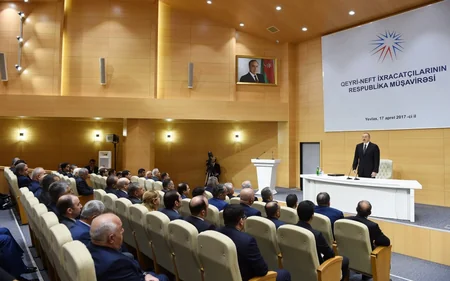 Prezident İlham Əliyevin sədrliyi ilə Yevlaxda qeyri-neft ixracatçılarının respublika müşavirəsi keçirilib - YENİLƏNİB-2