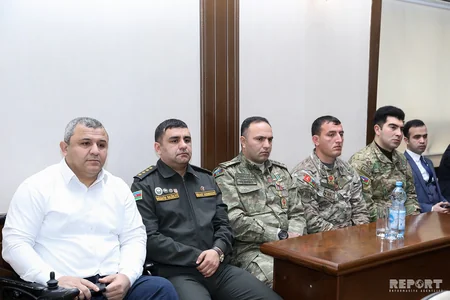 Nazir Qarabağ müharibəsi iştirakçıları və şəhid ailələri ilə görüş keçirir