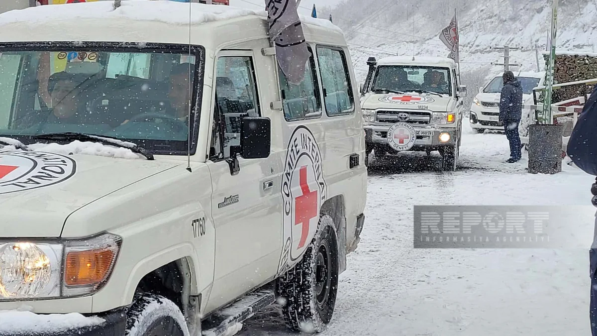 ICRC vehicles freely move through Khankandi-Lachin road