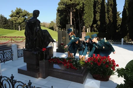 Zərifə xanım Əliyevanın anadan olmasının 92-ci ildönümü münasibətilə tədbir keçirilib