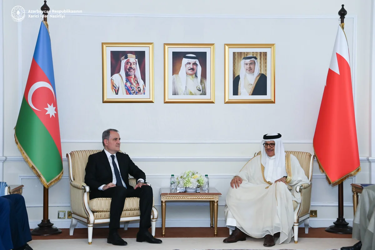 Azerbaijani and Bahraini foreign ministers hold expanded talks
