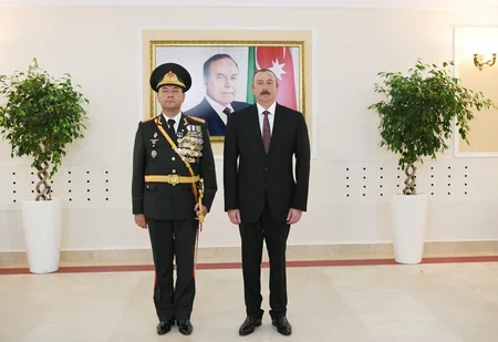 Azadlıq meydanında hərbi parad keçirilib - YENİLƏNİB-2