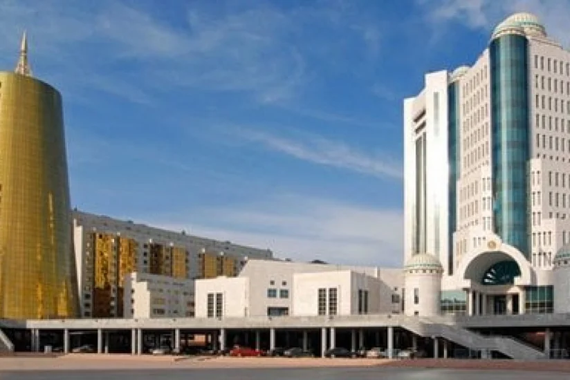 Qazaxıstan parlamenti konstitusiya əlavə və dəyişikliklər layihəsini qəbul edib