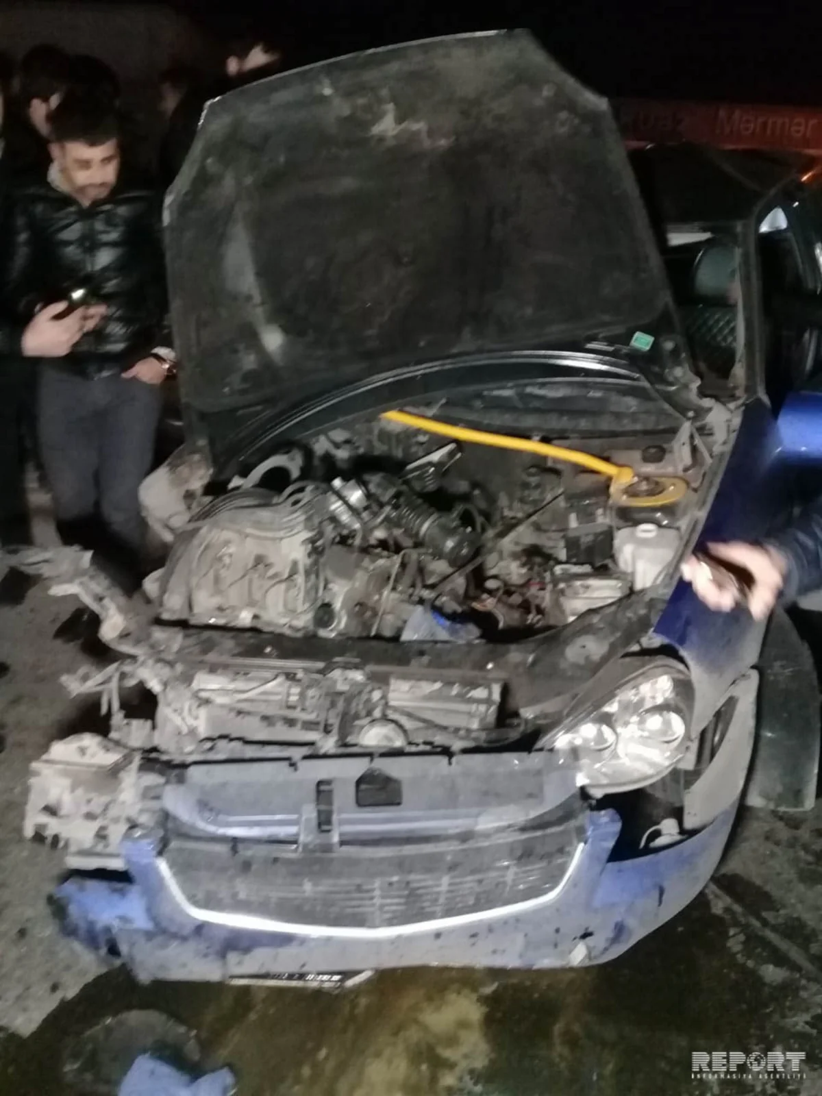 Bakıda yol qəzası oldu, xəsarət alan var - FOTO - VİDEO