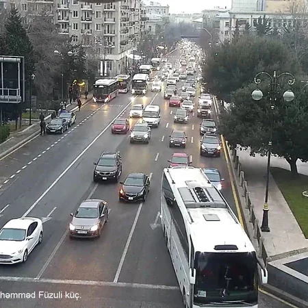 Bakının bir sıra yollarında tıxac var - SİYAHI