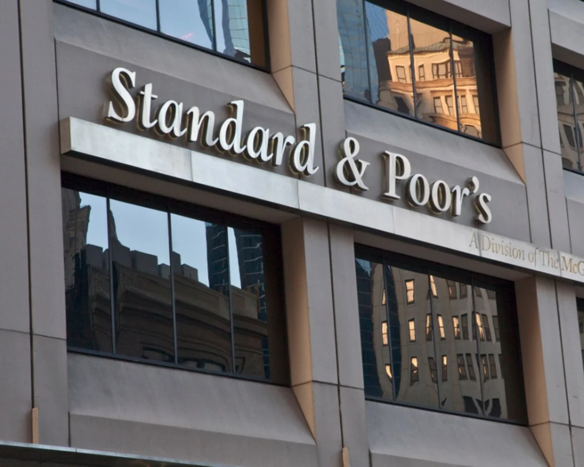 S&P понизило рейтинги ведущих энергокомпаний США