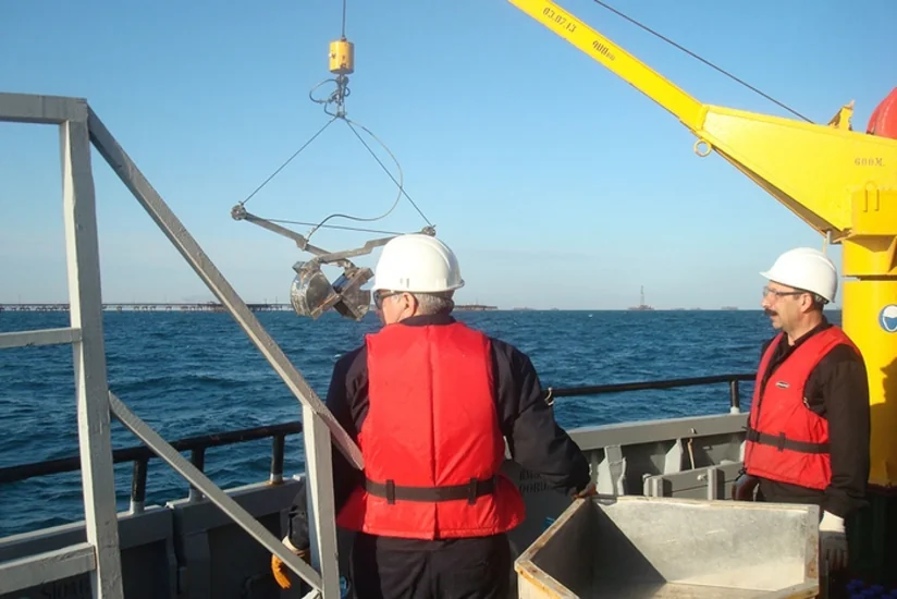 Səngəçal-Dəniz-Xərə-Zirə yatağında yerləşən estakadayanı meydançalarda əsaslı təmir aparılıb