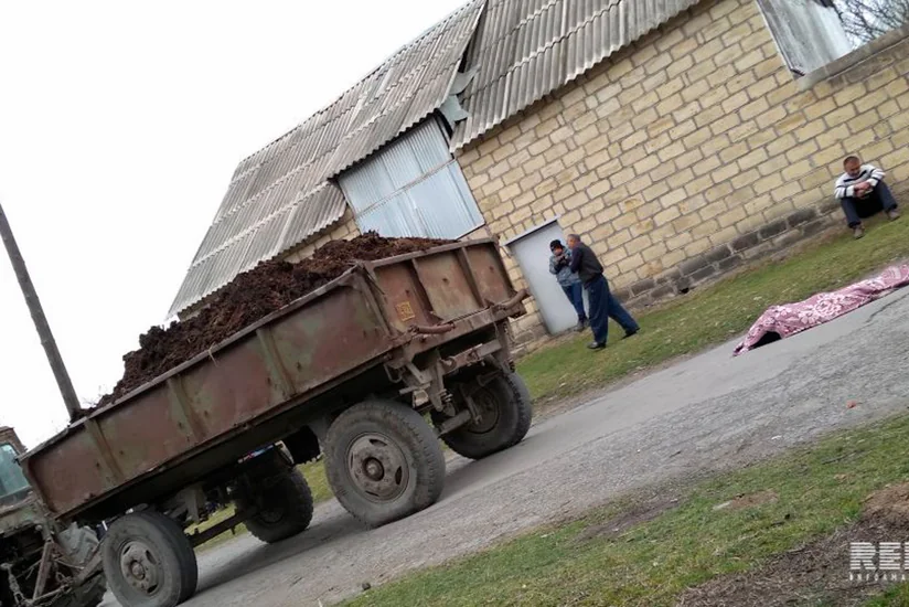 Zaqatalada məktəbdən çıxan şagirdi traktor vuraraq öldürüb - FOTO