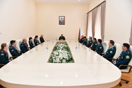 Elçin Quliyev idmançıları təltif edib
