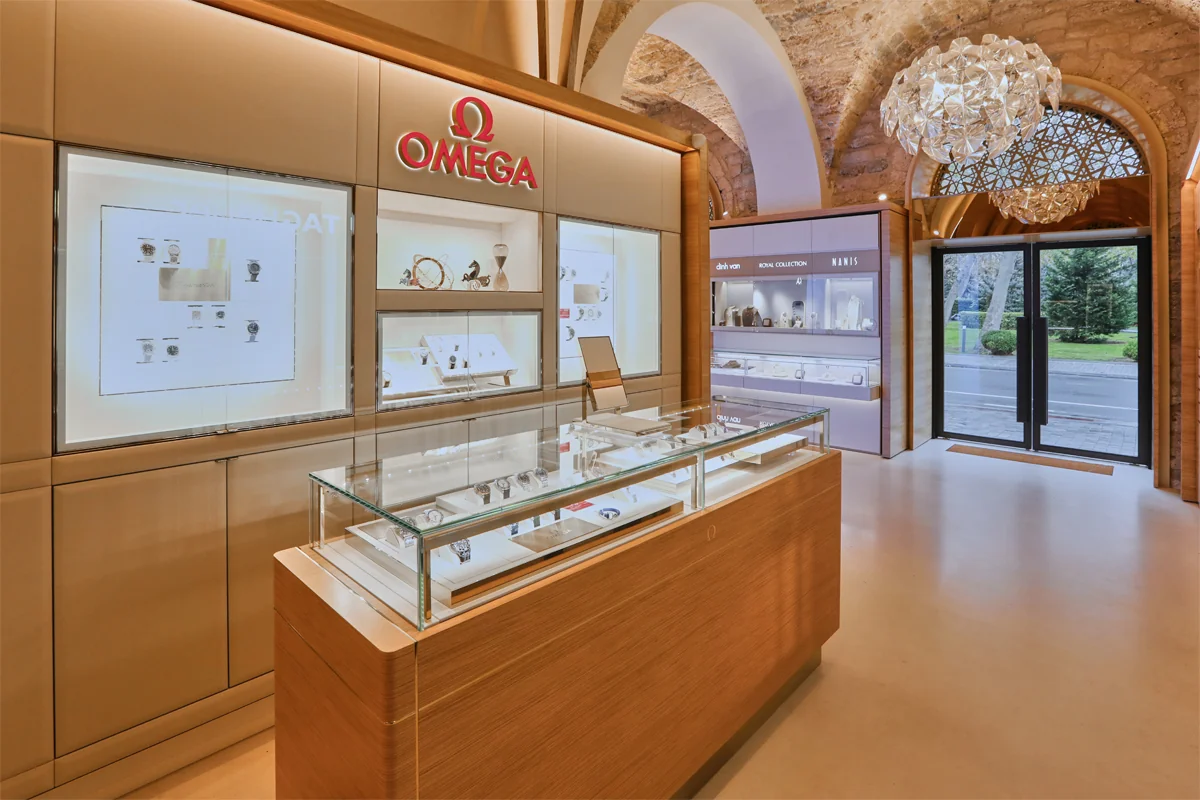 Bakının məşhur nöqtəsində üçüncü Royal Collection butiki açılıb - FOTO