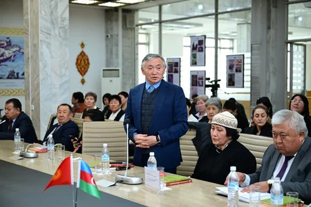 Bişkekdə Bəxtiyar Vahabzadənin Seçilmiş əsərlərinin qırğızca nəşrinin təqdimatı olub